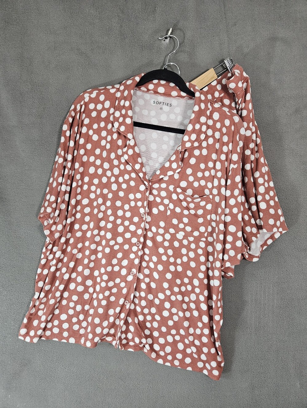 Softies Women's Pajamas Lounge Wear Size XL Coral Pink 2 Piece Set Polka-dot